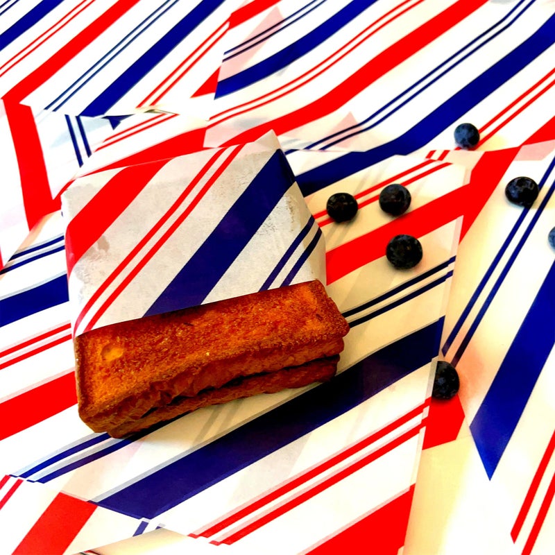 Suiwen 150pcs Independence Day Wax Paper Sheets Sandwich Wrapping Paper, Greaseproof Wrap Paper Parchment Papers Disposable Paper Liner Food Basket Liners for Outdoor Picnic (Red and Blue Stripe) - Image 5